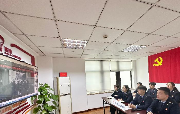 红色基因我传承 青税建功新征程——宝山区税务局组织参加沪川渝三地税务青年主题联学活动